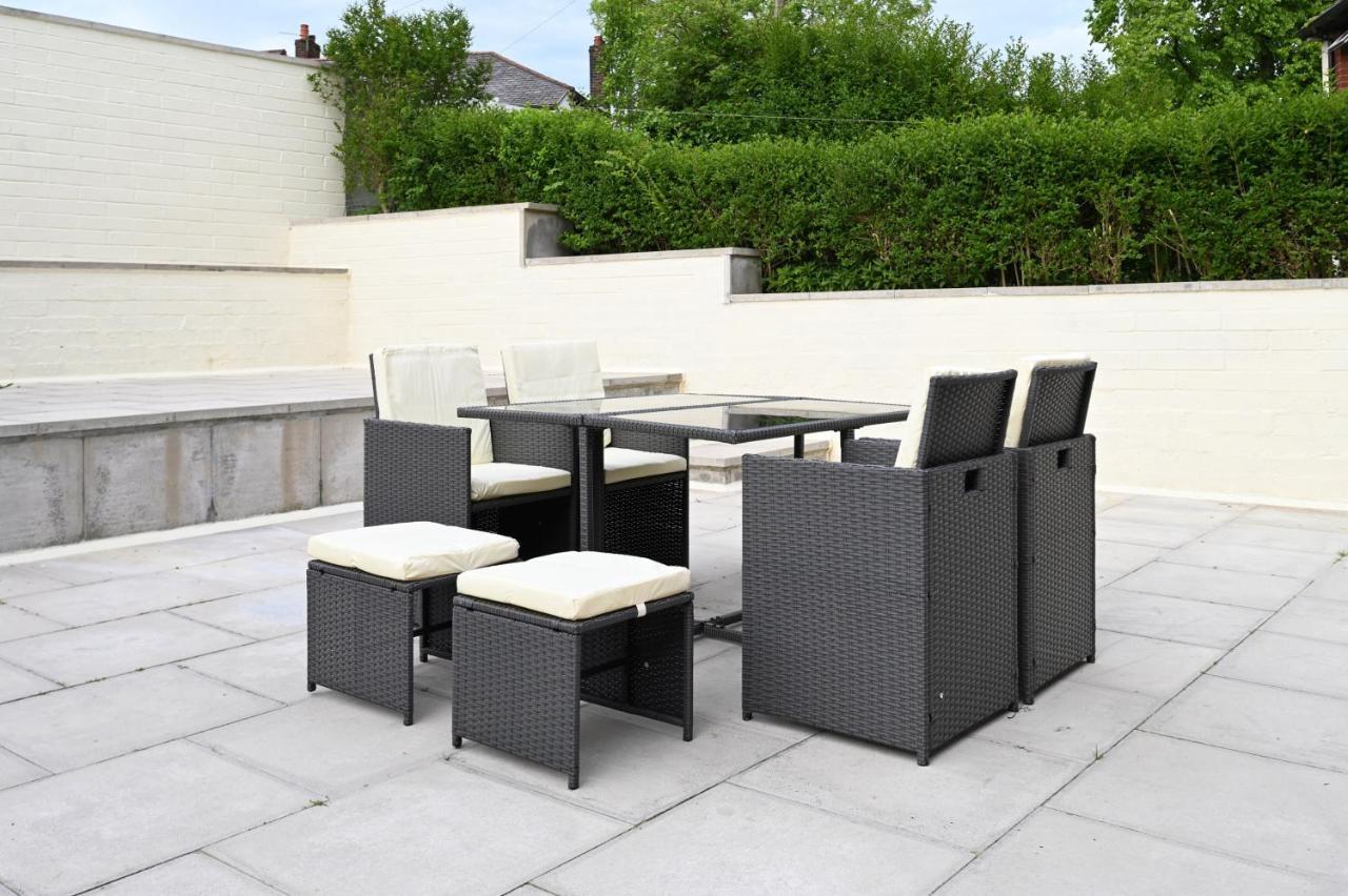 Sleek And Stylish 3 Bed In Bolton - Garden - Parking Villa Bagian luar foto